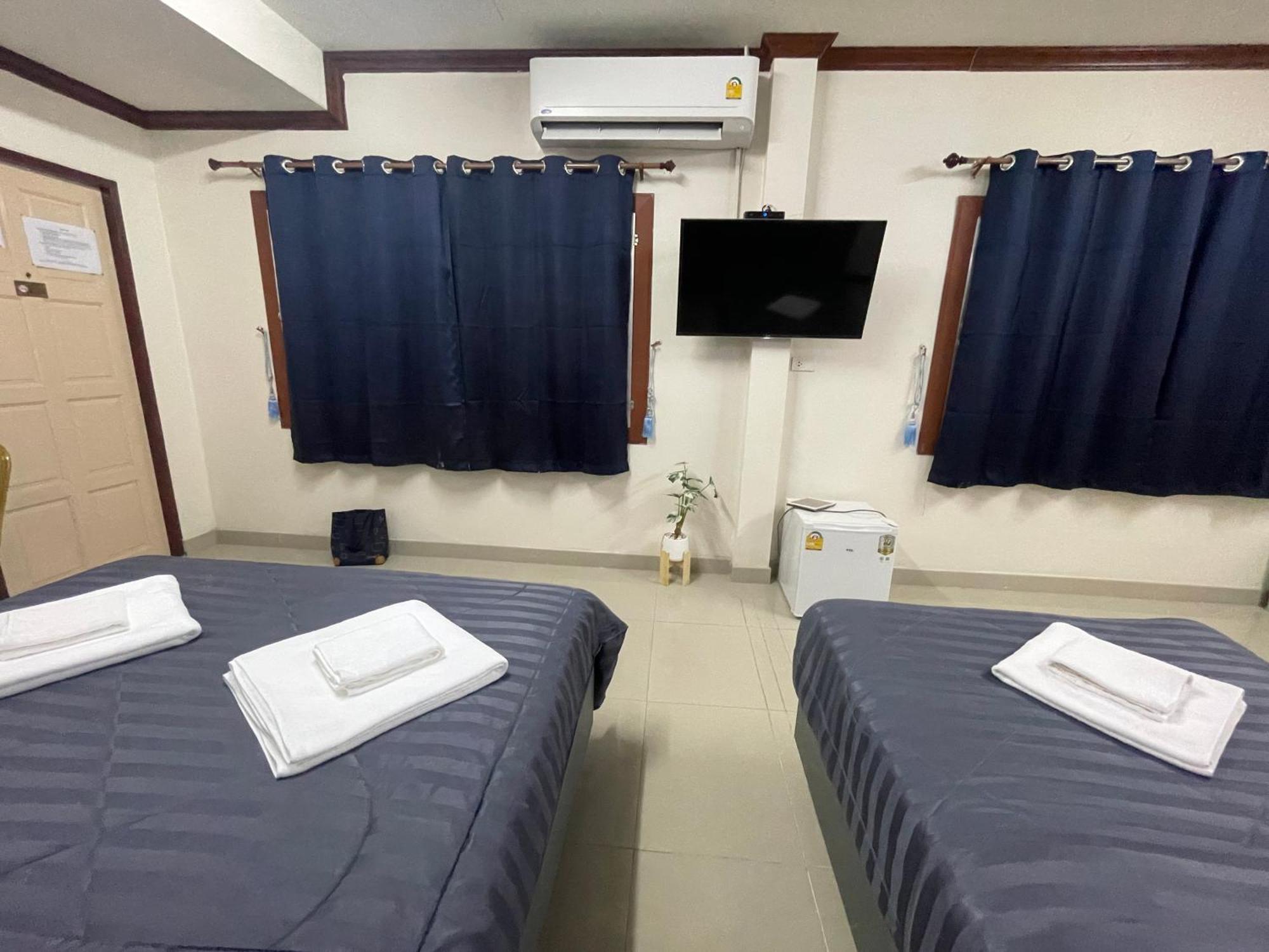 2B Cozy Hostel ตรัง Exteriör bild