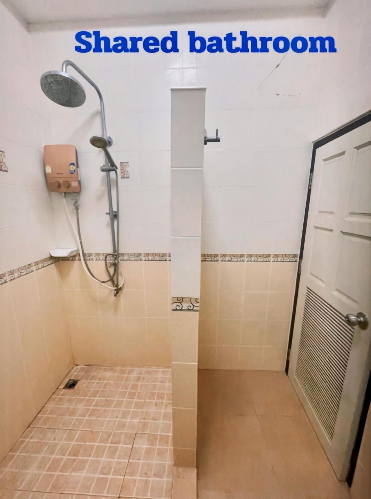 2B Cozy Hostel ตรัง Exteriör bild