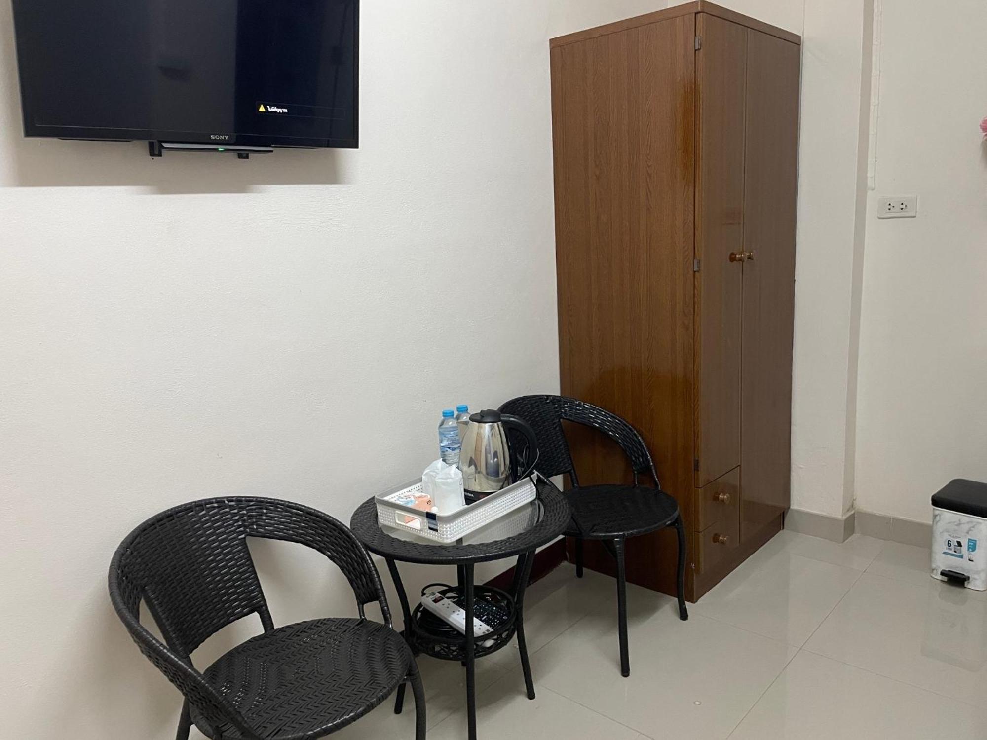 2B Cozy Hostel ตรัง Exteriör bild